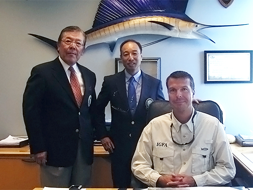 Rob Kramer, the former IGFA President smiles with Mr. Innami and Mr. Wakabayashi, JGFA officers